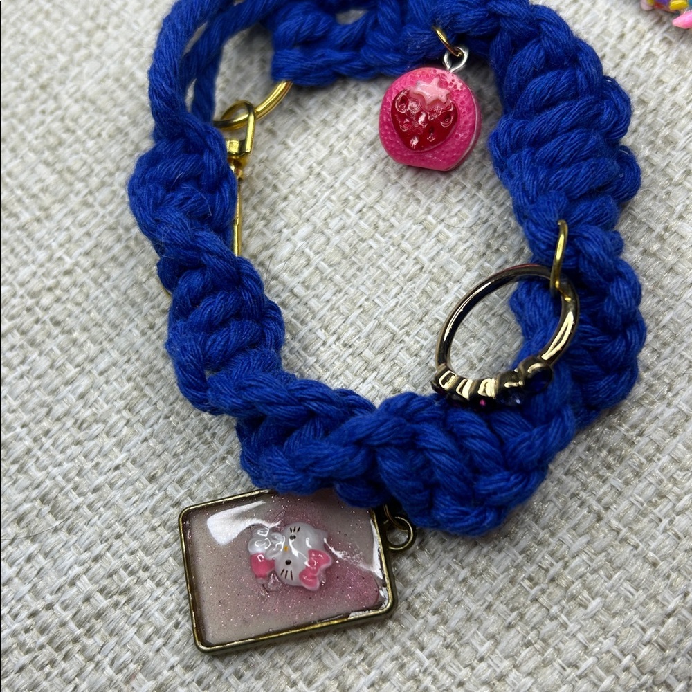 Handmade Macrame Foodie Key Chain - Picture 12 of 12